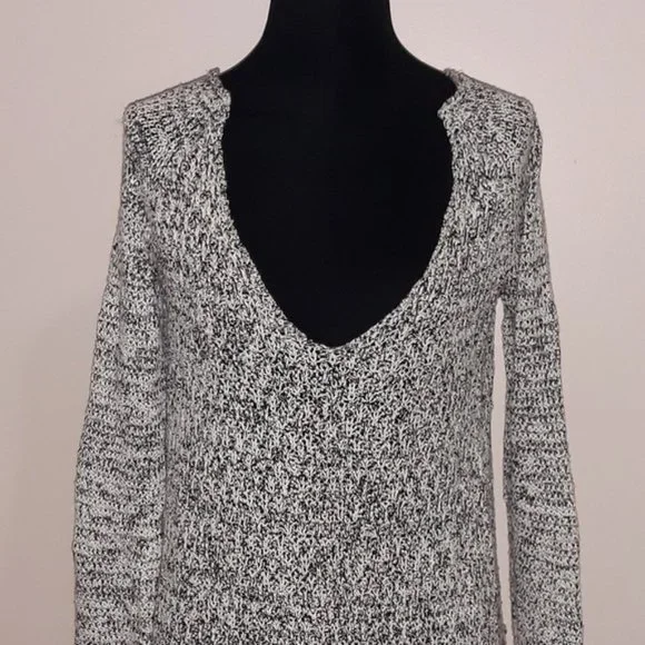 Zara Knit Open V neck Black White Knit Swe… - Picture 7 of 7